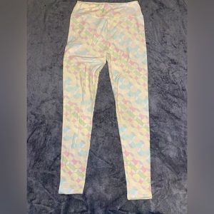 LuLaRoe (Onesize) Pastel Patterned Leggings